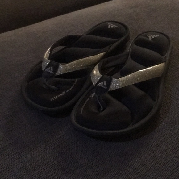 adidas flip flops sale